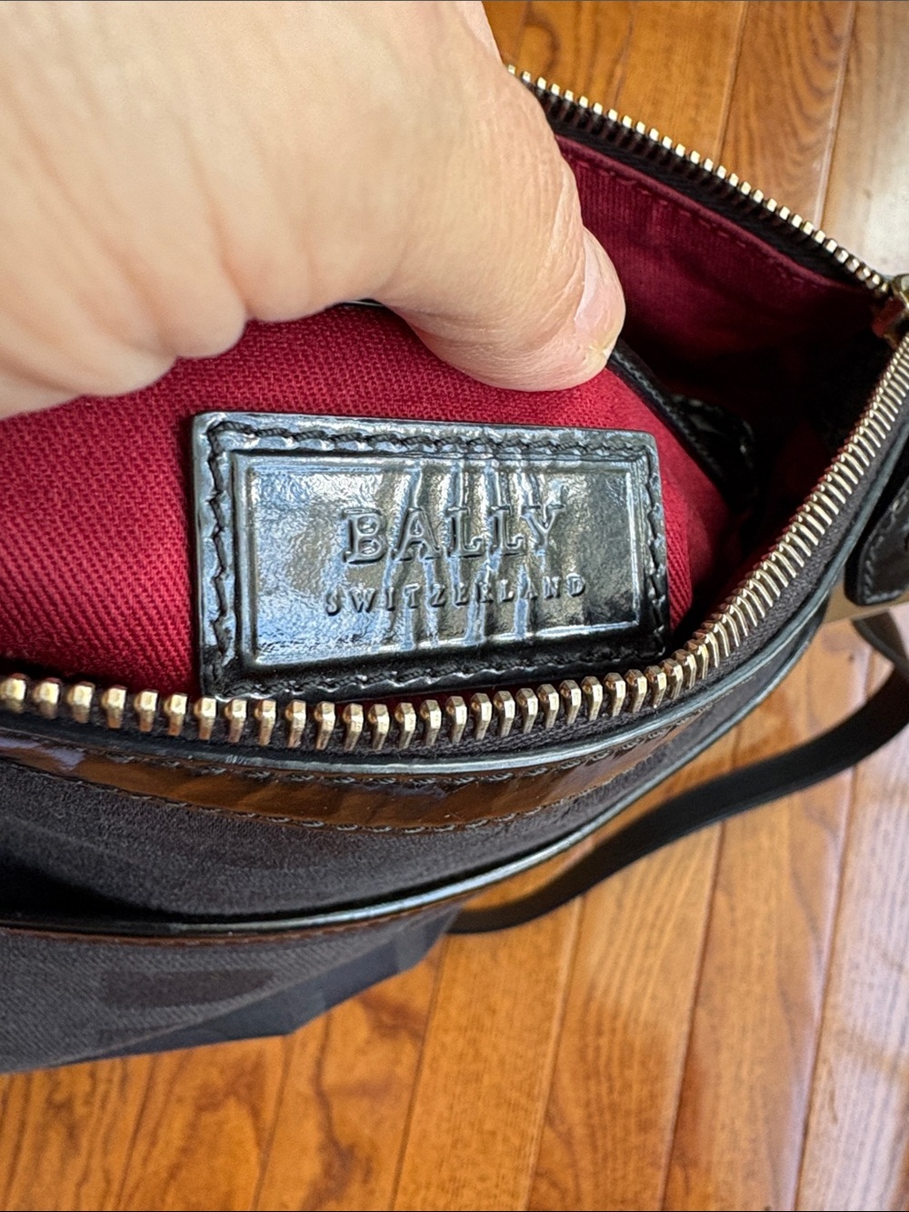 ✨ VINTAGE BALLY Classic Monogram Crossbody Sacoche Bag Black Canvas & Patent ✨ - Picture 10 of 14